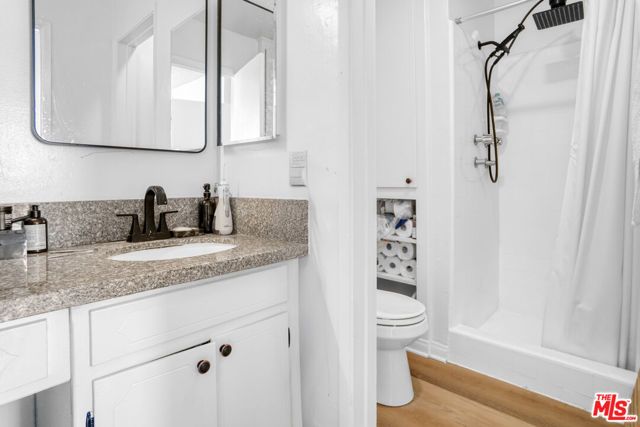 8011 Romaine Street, Los Angeles, CA 90046