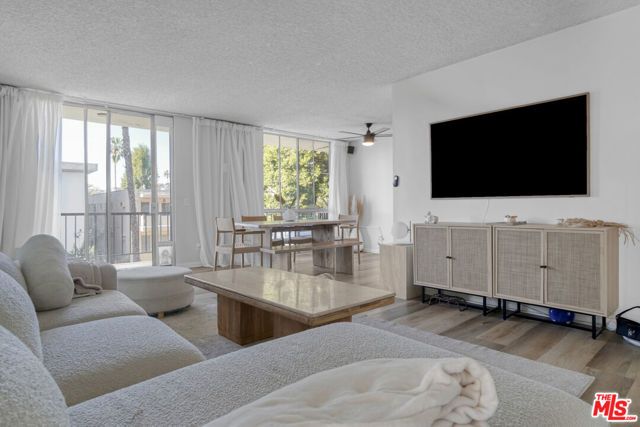 8011 Romaine Street, Los Angeles, CA 90046