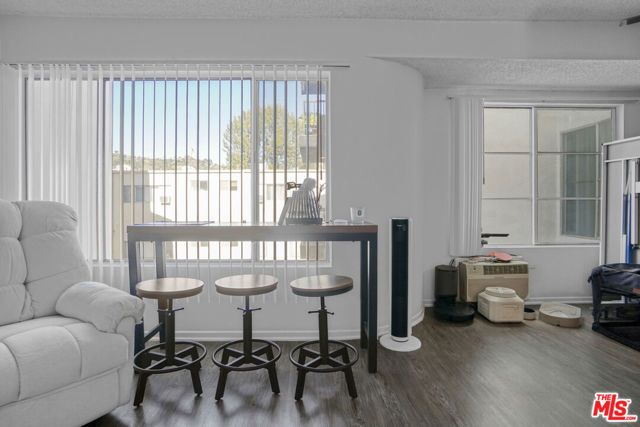 8011 Romaine Street, Los Angeles, CA 90046