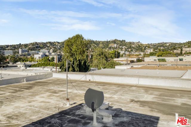 8011 Romaine Street, Los Angeles, CA 90046