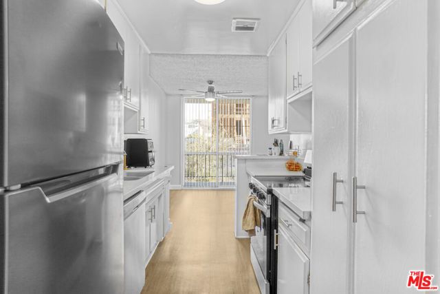 8011 Romaine Street, Los Angeles, CA 90046