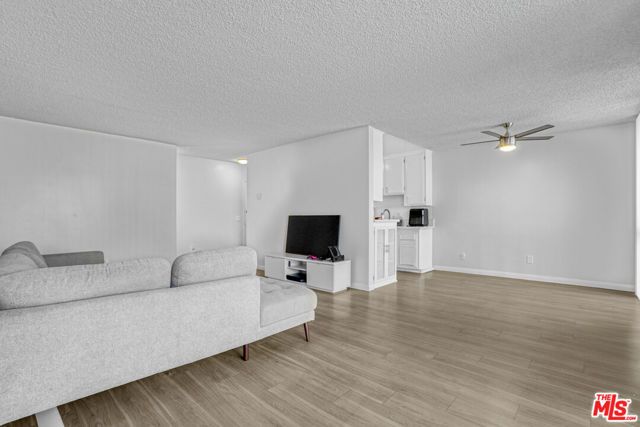 8011 Romaine Street, Los Angeles, CA 90046