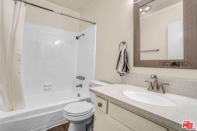 8011 Romaine Street, Los Angeles, CA 90046