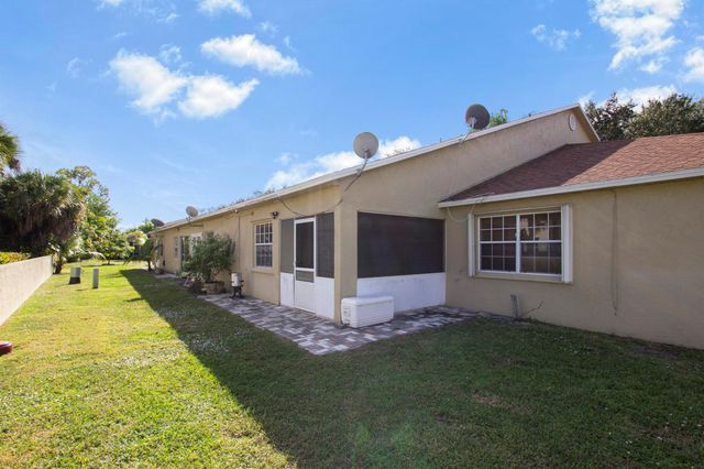 1905 Maplewood Drive, Greenacres, FL 33415