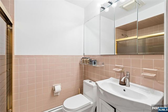 1675 Broad Street, Bloomfield, NJ 07003