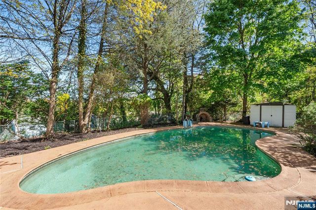 1675 Broad Street, Bloomfield, NJ 07003