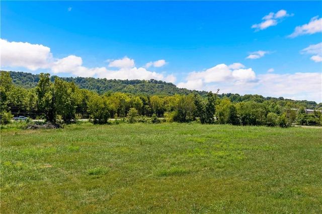 4.83 acres on Martin Luther King, Fayetteville, AR 72704