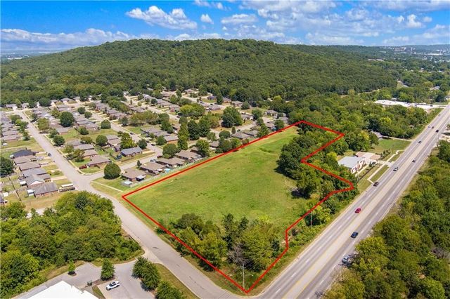 4.83 acres on Martin Luther King, Fayetteville, AR 72704