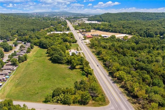 4.83 acres on Martin Luther King, Fayetteville, AR 72704