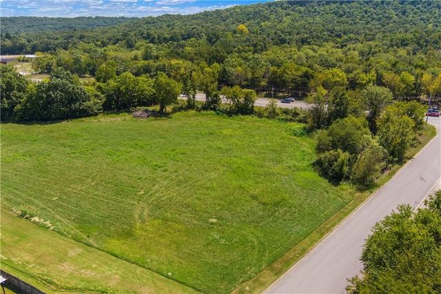 4.83 acres on Martin Luther King, Fayetteville, AR 72704