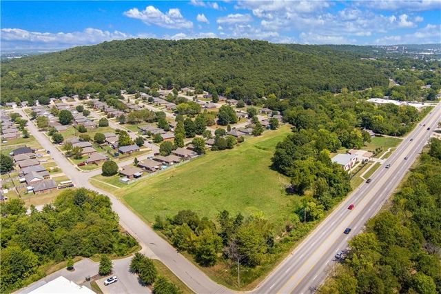 4.83 acres on Martin Luther King, Fayetteville, AR 72704