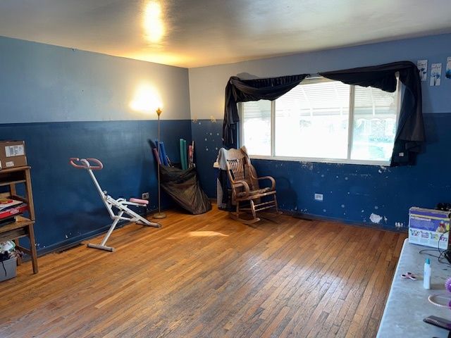 14038 S Saginaw Avenue, Burnham, IL 60633