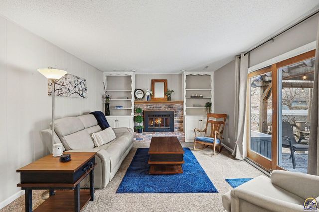 3201 SW Plass AVE, Topeka, KS 66611