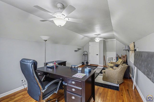 3201 SW Plass AVE, Topeka, KS 66611