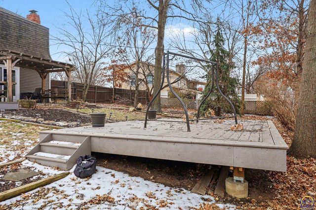 3201 SW Plass AVE, Topeka, KS 66611