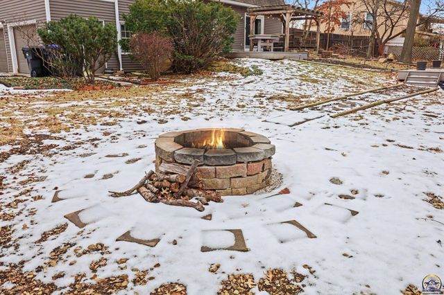 3201 SW Plass AVE, Topeka, KS 66611