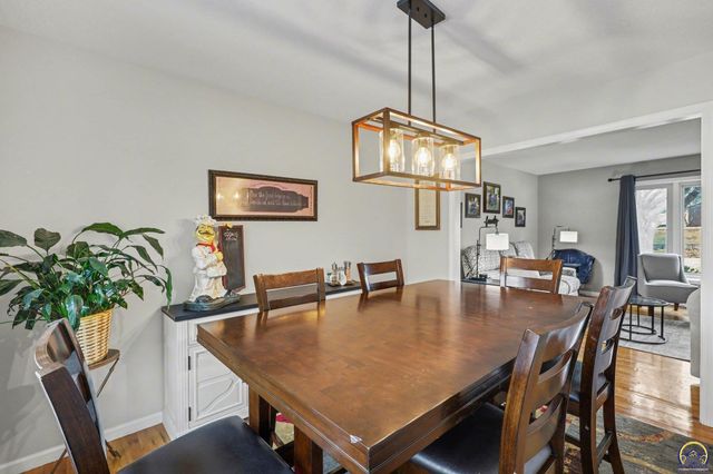 3201 SW Plass AVE, Topeka, KS 66611