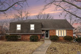 3201 SW Plass AVE, Topeka, KS 66611