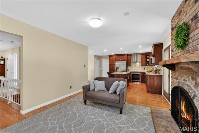 6 Duddin Court, Manchester, MO 63021