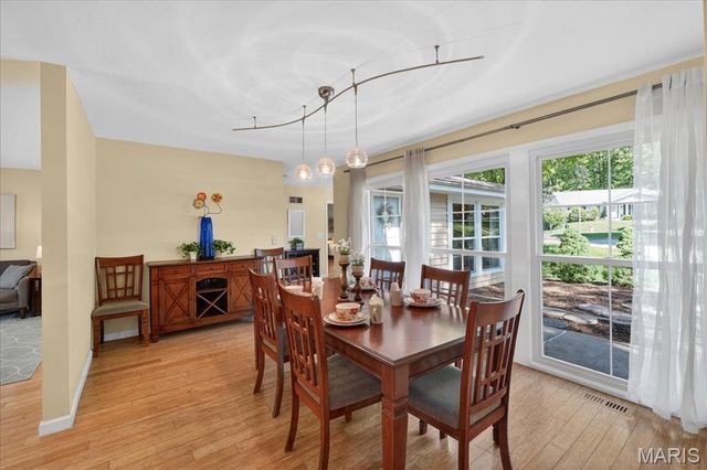 6 Duddin Court, Manchester, MO 63021