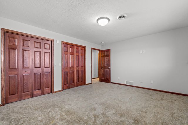 1817 35th Ave SE, Minot, ND 58701