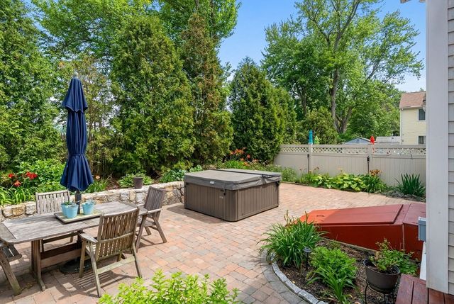 40 Knowles Road, Watertown, MA 02472