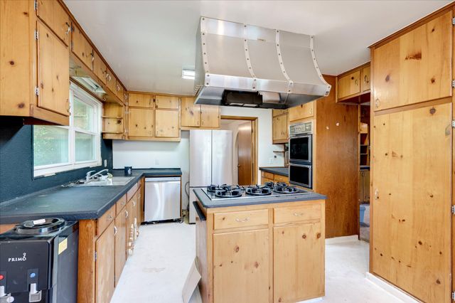 119 Crystal Lake Drive, North Augusta, SC 29841