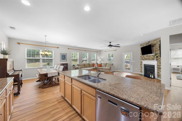 1521 Deer Meadows Drive, Waxhaw, NC 28173
