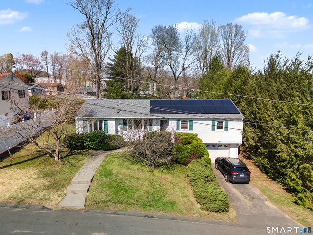 26 Sprucewood Road, Watertown, CT 06795