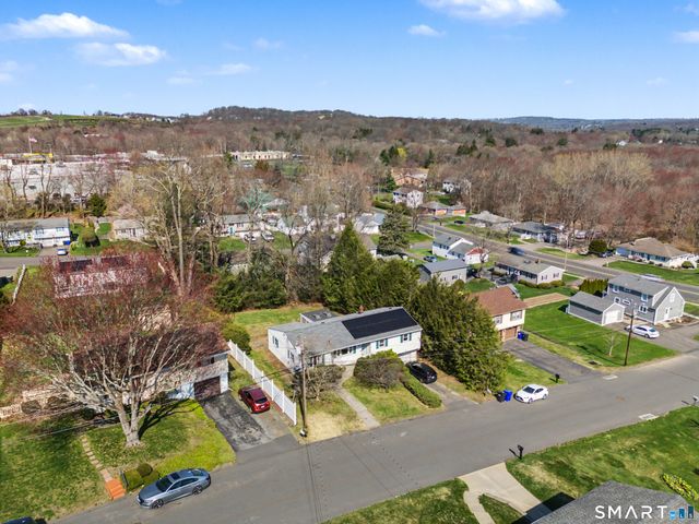 26 Sprucewood Road, Watertown, CT 06795