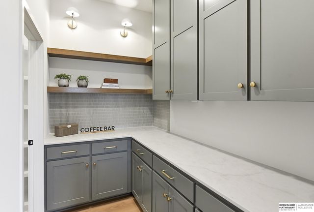 10202 S 117th Street, Papillion, NE 68046