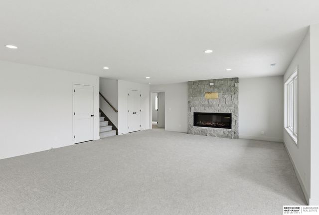 10202 S 117th Street, Papillion, NE 68046