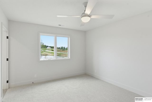 10202 S 117th Street, Papillion, NE 68046