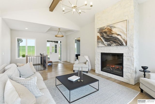 10202 S 117th Street, Papillion, NE 68046