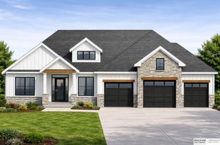 10202 S 117th Street, Papillion, NE 68046