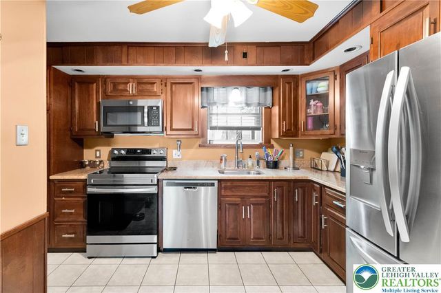 1124 Beverly Avenue, Bethlehem City, PA 18018