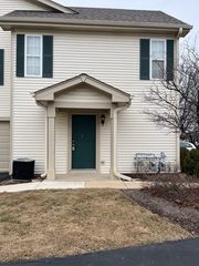 2482 Frost Drive 2482, Aurora, IL 60503