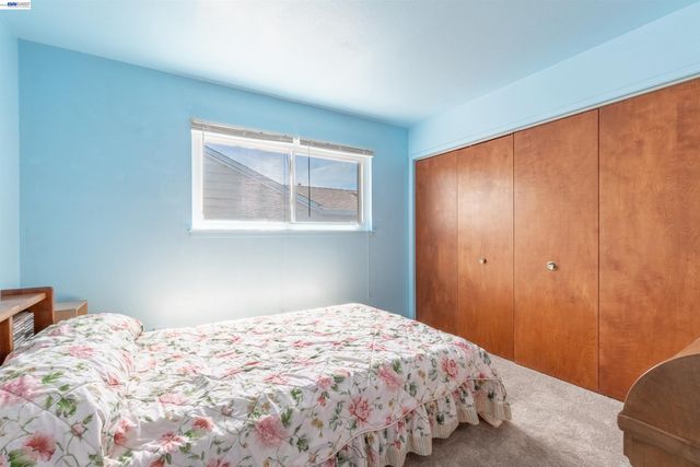 15209 Farnsworth St, San Leandro, CA 94579