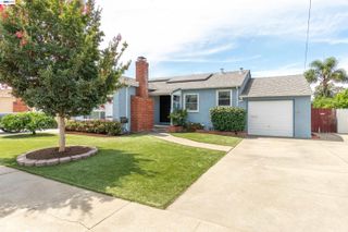 15209 Farnsworth St, San Leandro, CA 94579
