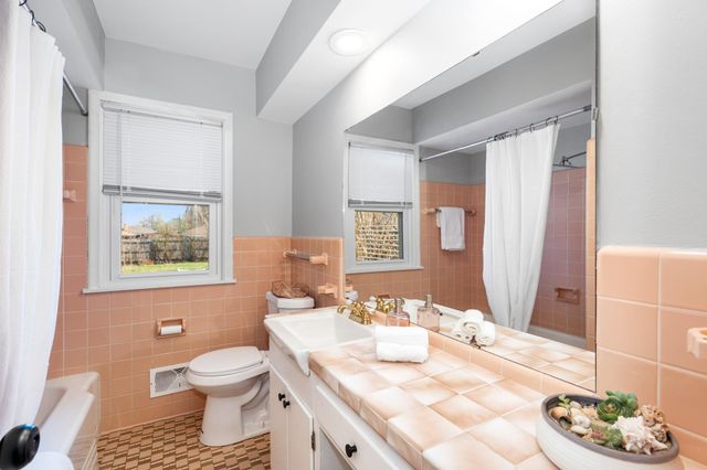 6211 Thomas Avenue S, Richfield, MN 55423