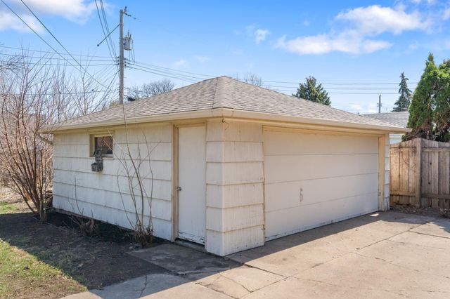 6211 Thomas Avenue S, Richfield, MN 55423