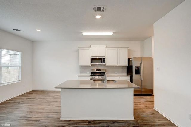 209 Majestic Cedar DR, Liberty Hill, TX 78642