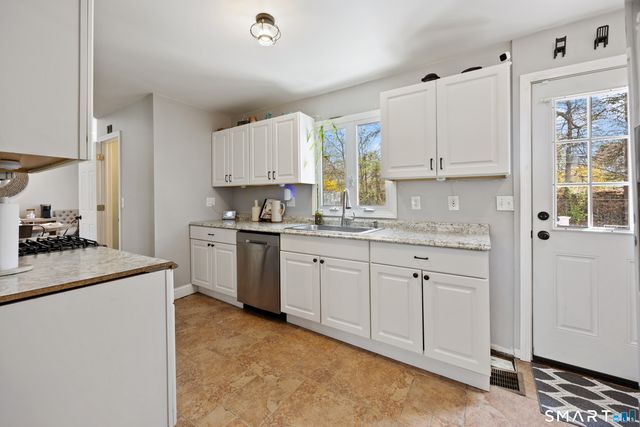 101 Sunset Drive, Derby, CT 06418