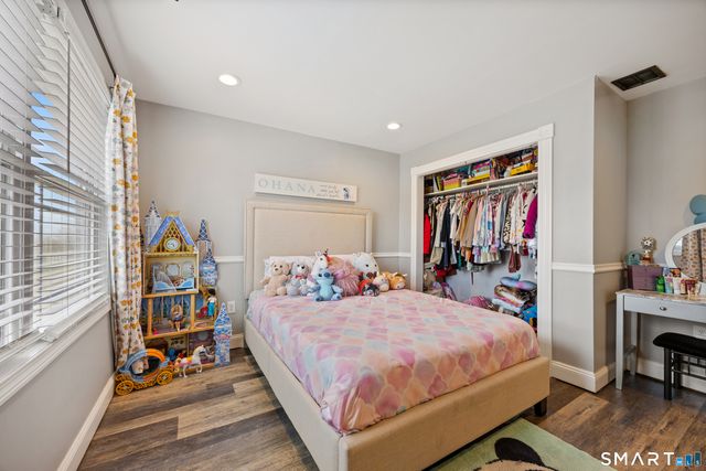 101 Sunset Drive, Derby, CT 06418