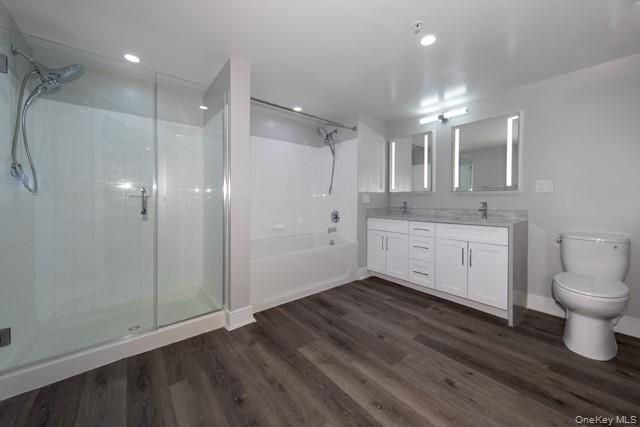 100 Glen Street N2220, Glen Cove, NY 11542