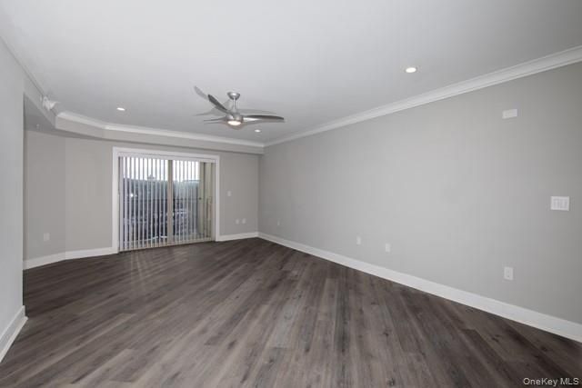 100 Glen Street N2220, Glen Cove, NY 11542