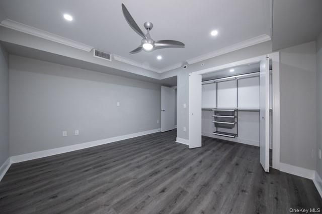 100 Glen Street N2220, Glen Cove, NY 11542