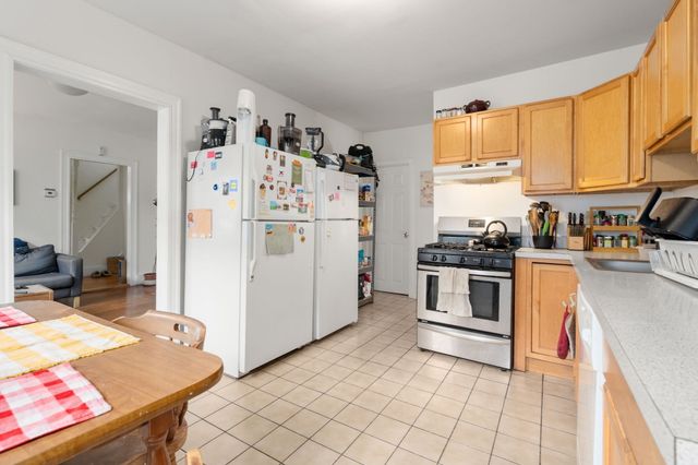 166 Albion St, Somerville, MA 02144