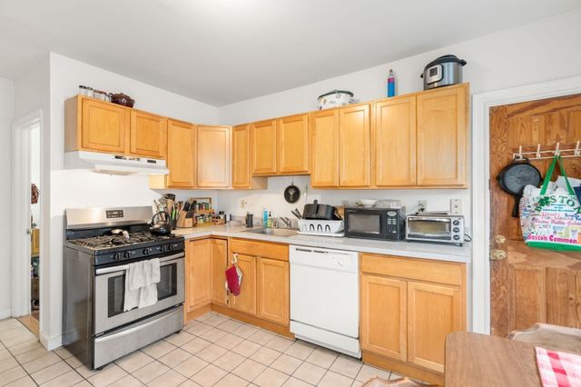 166 Albion St, Somerville, MA 02144