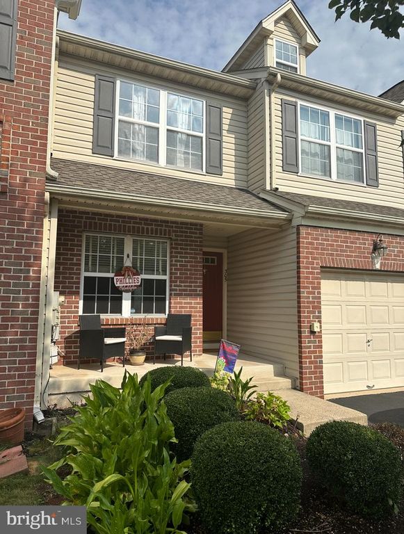 305 MANOR RD, Harleysville, PA 19438